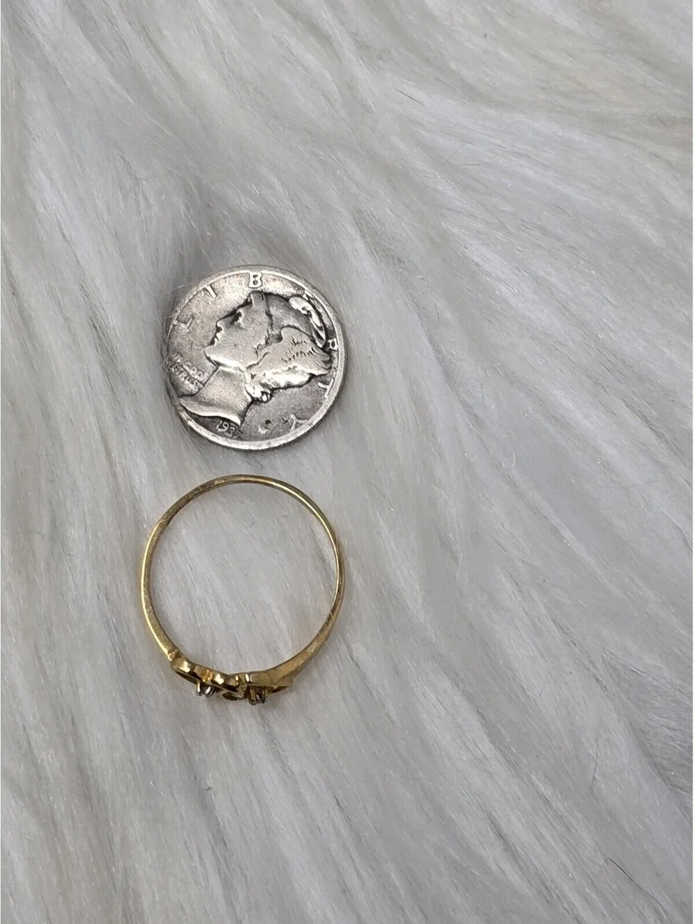 10k Yellow Gold Plumb Intertwined Double Heart Diamond Ring